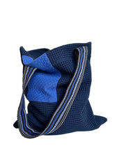 Load image into Gallery viewer, WAFFLE TOTE BAG Nadu navy/ madder
