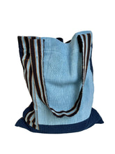 Load image into Gallery viewer, WAFFLE TOTE BAG Nadu navy /indigo light