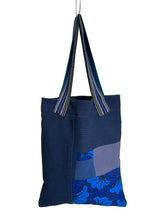 Load image into Gallery viewer, WAFFLE TOTE BAG Nadu navy/ indigo
