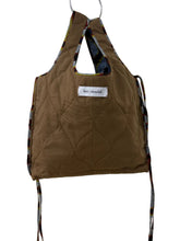 Load image into Gallery viewer, LITTLE QUILT SHOPPER  BAG