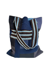 Load image into Gallery viewer, WAFFLE TOTE BAG Nadu navy /indigo light