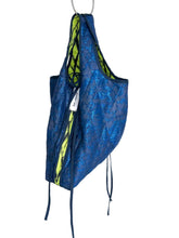 Load image into Gallery viewer, LITTLE QUILT SHOPPER  BAG