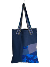 Load image into Gallery viewer, WAFFLE TOTE BAG Nadu navy/ indigo