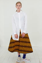 Load image into Gallery viewer, QUILT WRAPSKIRT - reversible